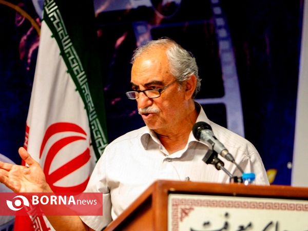 تجلیل از کریم اکبری مبارکه در فرهنگسرای معرفت
