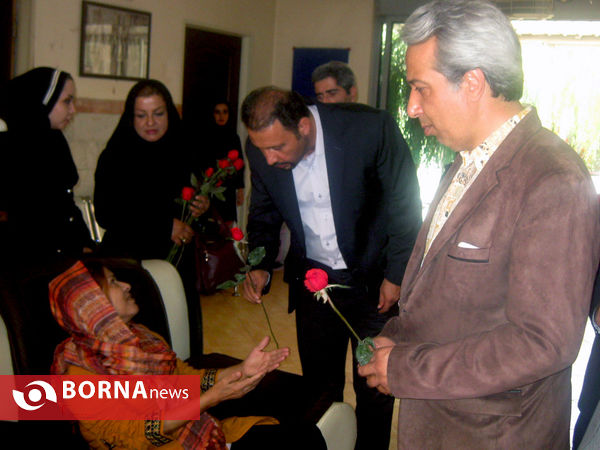 بازدید مسئولان غرب تهران از آسایشگاههای سالمندان