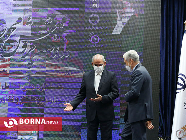 آیین تجلیل از دانش آموزان پژوهشگر و فناوران برگزیده