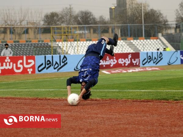 دیدار تیم های فوتبال پیکان _ ماشین سازی تبریز