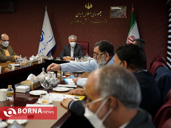 جلسه ‌هم‌اندیشی مدیران استقلال و پرسپولیس با وزیر ورزش و جوانان