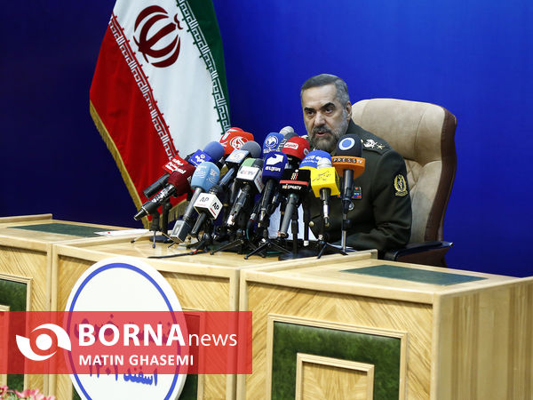 نشست خبری وزیر دفاع و پشتیبانی نیرو های مسلح