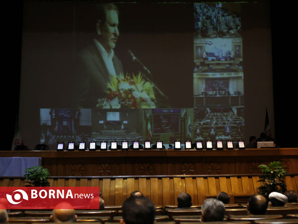 تجلیل از خیرین مدرسه ساز استان فارس