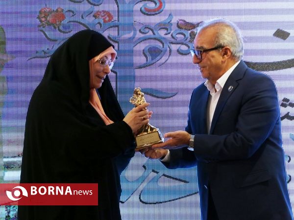 سومین آیین نکوداشت مادران نمونه شهر شیراز