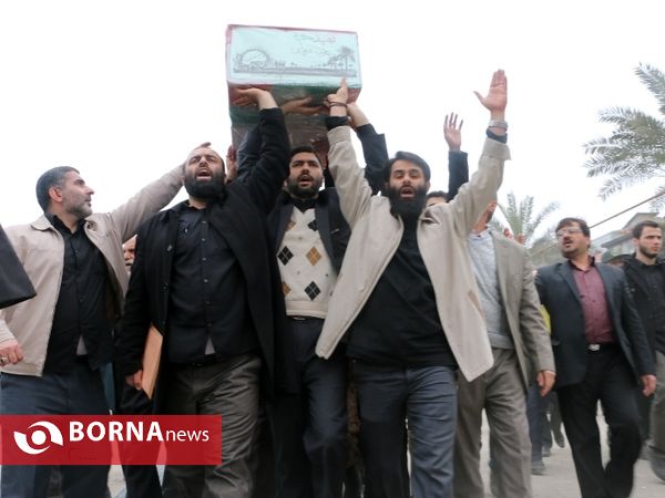 تشییع پیکر 12 شهید گمنام در رشت