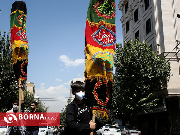 عزاداری روز تاسوعا در میدان 13 آبان