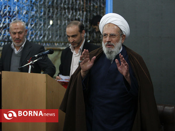مراسم یادبود شهدا در امامزاده صالح