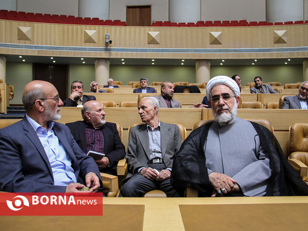 نشست دولتمردان دفاع مقدس