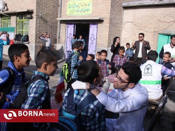 دیدار فرماندهی انتظامی استان فارس با دانش آموزان مدرسه شهید قاسم پور در هفته گرامیداشت ناجا