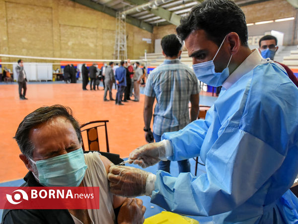 واکسیناسیون پرسنل درمان استان مرکزی