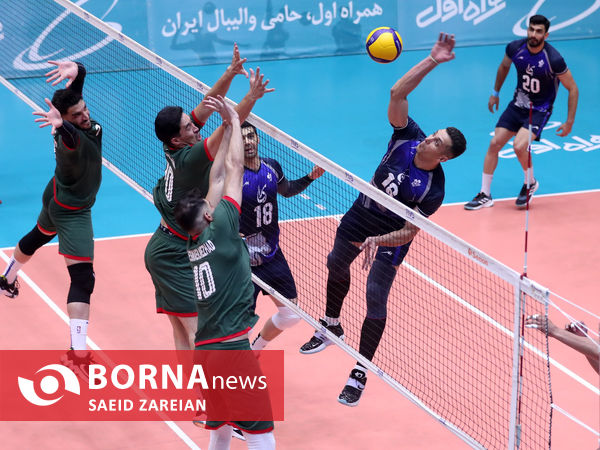 دیدار تیم های والیبال پیکان تهران - پاس تهران