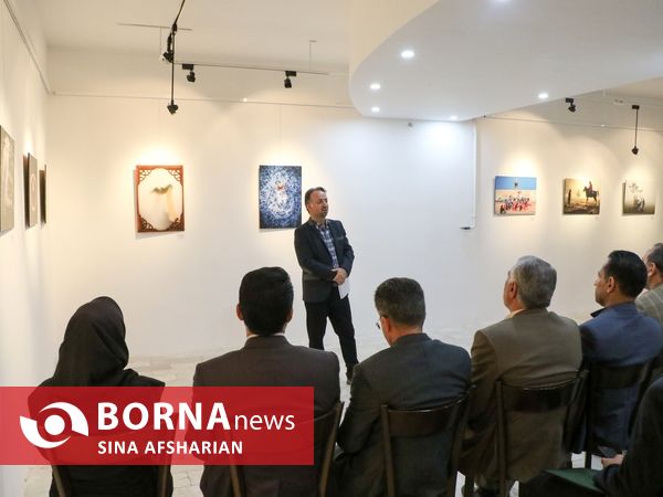 نمایشگاه عکس روایت عشق در ارومیه آغاز شد