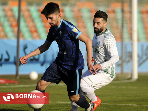 دیدار تیم های فوتبال پیکان- آلومینیوم اراک