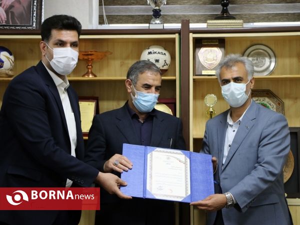 دیدار دکتر حسین کلانتری، استاندار کهگیلویه و بویراحمد و هیات همراه در دفتر علیرضا پاکدل، رئیس فدراسیون هندبال کشور