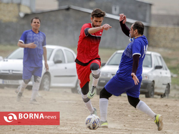 مسابقات فوتبال در روستا