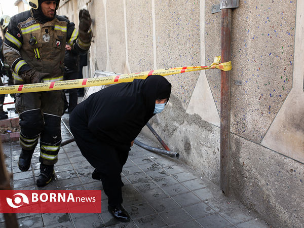 آتش سوزی انبار پنبه در خیابان مولوی تهران