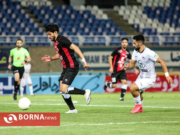 دیدار تیم های پدیده و تراکتورسازی