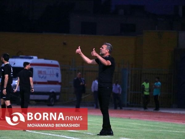 دیدار تیم های فوتبال صنعت نفت - نساجی