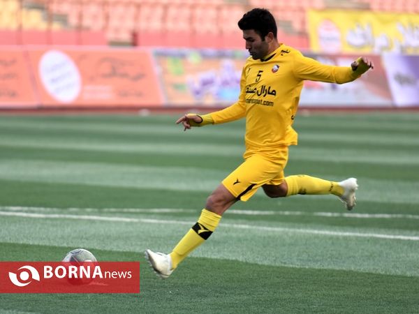 دیدار نود ارومیه با تراکتور تبریز