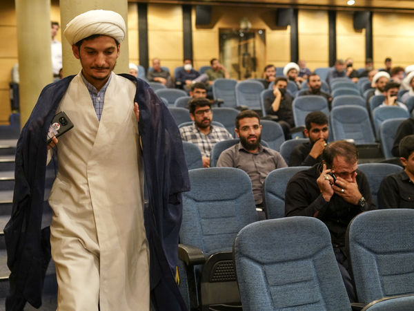 رونمایی از مستند سینمایی «لباس کار» در شیراز