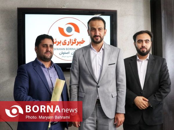 بازدید مدیرکل ورزش و جوانان استان اصفهان از خبرگزاری برنا به مناسبت روز خبرنگار 