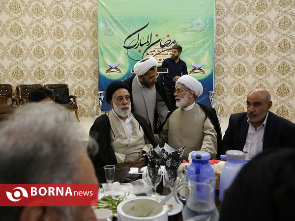 ضیافت افطاری حجت الاسلام والمسلمین احمد مازنی