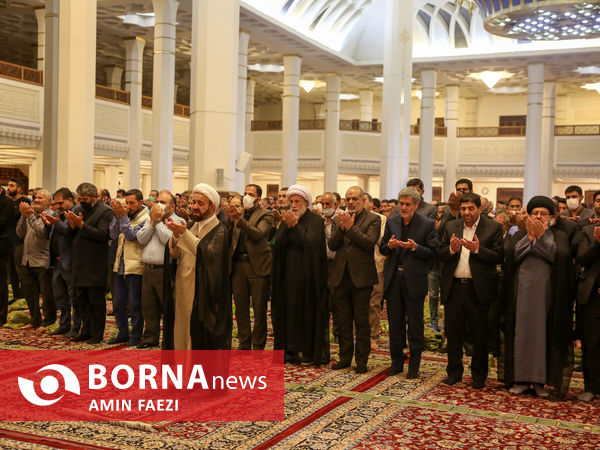 آیین لاله گردانی در حرم مطهر شاهچراغ(ع) به یاد شهدای ترور ۴ آبان