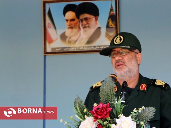 رژه نیروهای مسلح استان مرکزی در هفته دفاع مقدس
