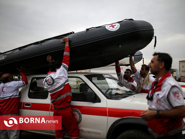 امداد رسانی هلال احمر به سیل زدگان خوزستان