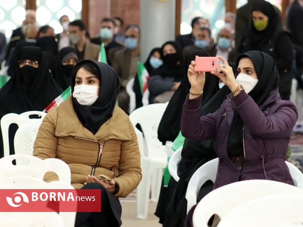 مراسم گلباران گلزار شهدای رشت به مناسبت آغاز دهه فجر