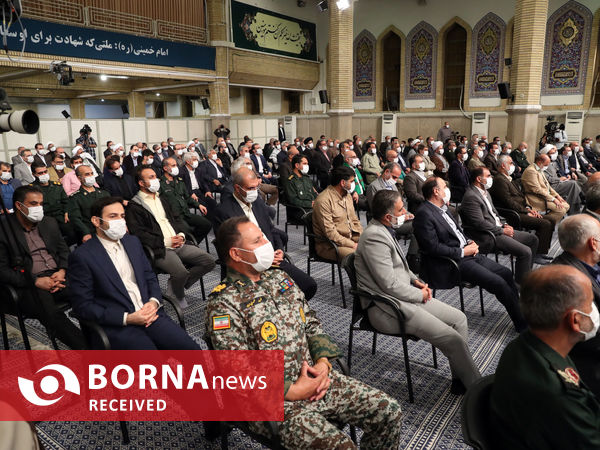 دیدار دست‌اندرکاران برگزاری کنگره شهدای استان قم با مقام معظم رهبری