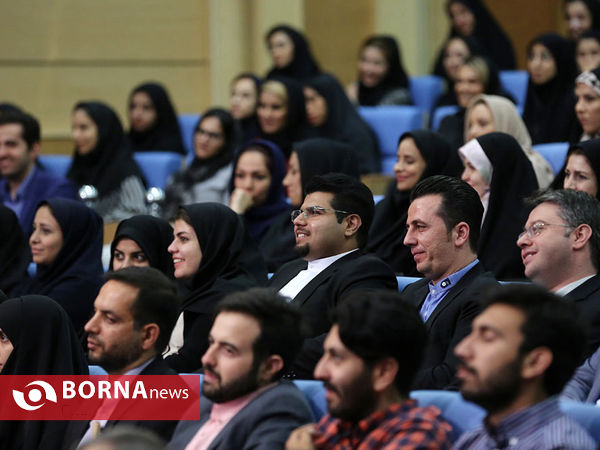 ضیافت افطار رییس جمهوری با جوانان و دانشجویان