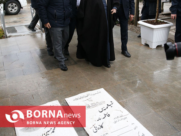 حضور مقام معظم رهبری در مرقد مطهر امام خمینی(ره) و گلزار شهیدان