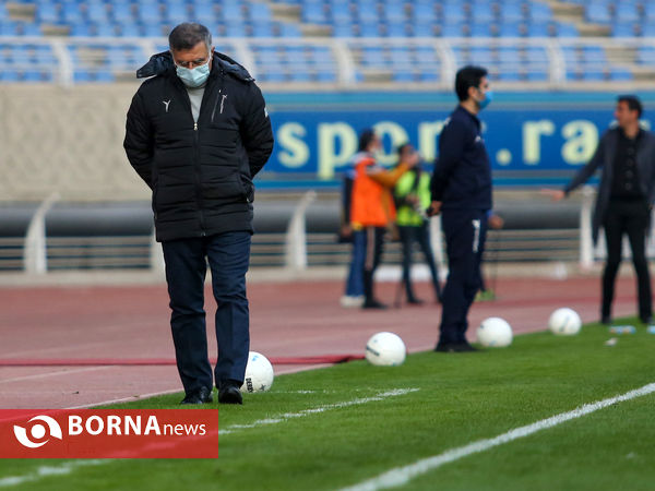 دیدار تیم های شهرخودرو مشهد و نساجی مازندران