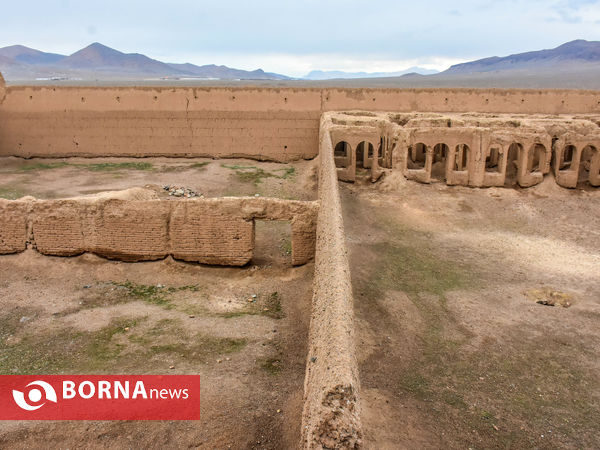 قلعه قنات خمین یا کاروانسرای گلماگرد