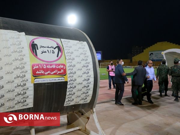 در حاشیه دیدار تیم های فوتبال صنعت نفت - پرسپولیس