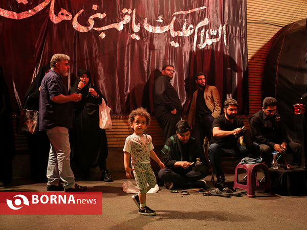 شب هشتم محرم در محله "چهارراه آبسردار تهران"