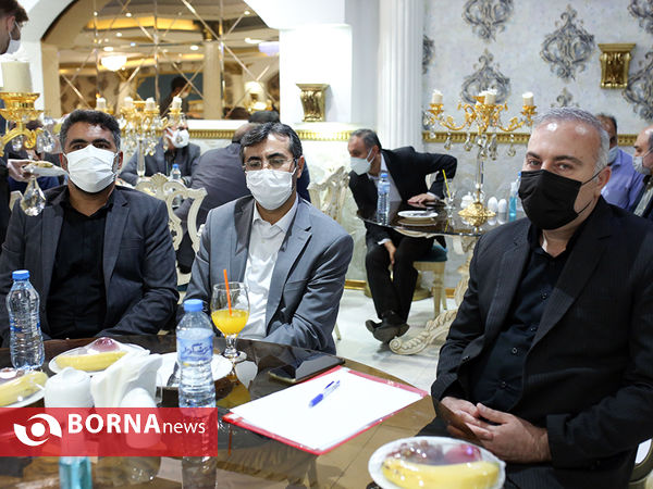 جلسه هم اندیشی با نخبگان و فرهیختگان