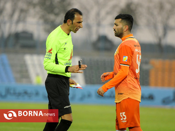 دیدار تیم های فوتبال پیکان - سایپا