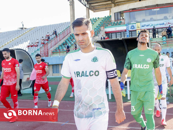 در حاشیه دیدار تیم های فوتبال آلومینیوم - تراکتور سازی