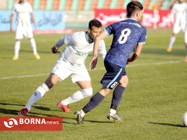 دیدار تیم های فوتبال پیکان- آلومینیوم اراک