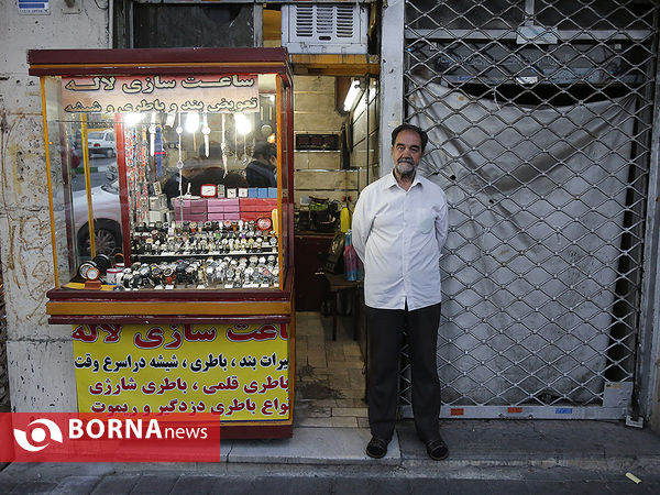 آقای تاجری یکی از کسبه قدیمی میدان