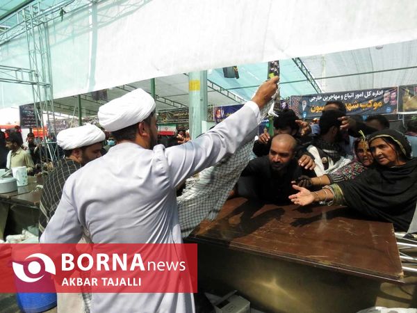 میزبانی شرقی از زائرین پاکستانی کربلای معلی 