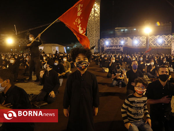 عزاداری شب تاسوعا در میدان امام حسین (ع)