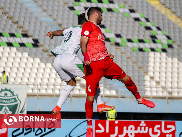 دیدار تیم های فوتبال آلومینیوم اراک-تراکتور سازی تبریز