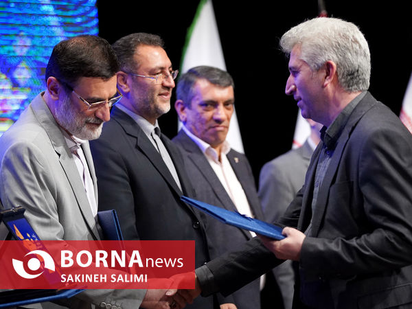 آیین تجلیل از برگزیدگان علمی ، نوآوری و  کارآفرینی شاهد و ایثارگر