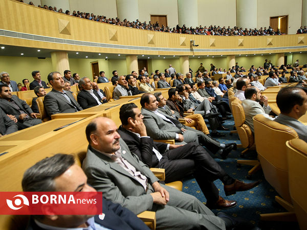 رییس‌جمهوری در جمع تلاشگران عرصه تعاونی‌های کشور