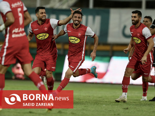دیدار تیم های فوتبال هوادار - پرسپولیس