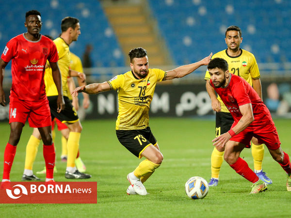 دیدار تیمهای فوتبال سپاهان ایران - الدحیل قطر