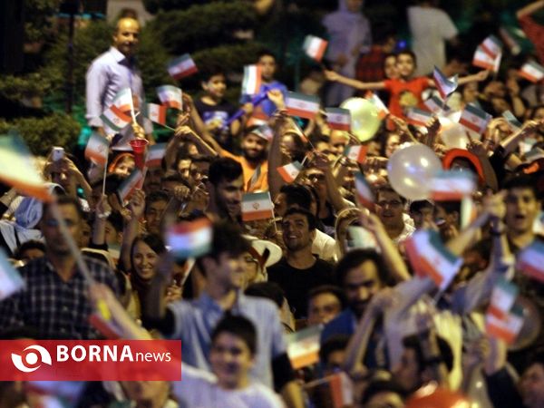 تماشای دیدار ایران و پرتغال - لاهیجان